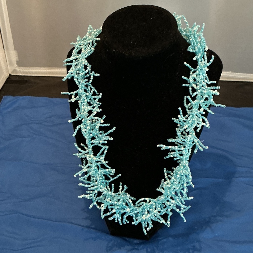 Elegant Blue Beaded Necklace